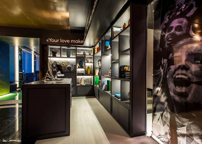 ペスターナ Cr7 4*